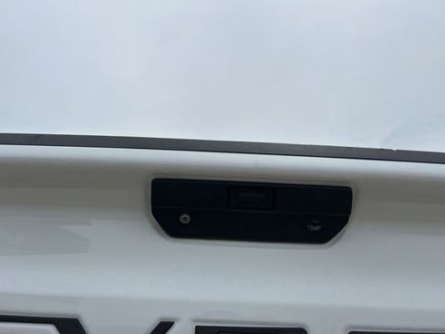 Used 2021 Chevrolet Silverado 1500 LT Trail Boss w/ Convenience Package II AWD/4WD image 9