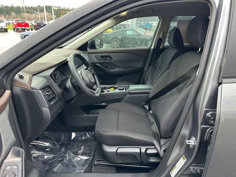 Used 2023 Nissan Rogue S image 9