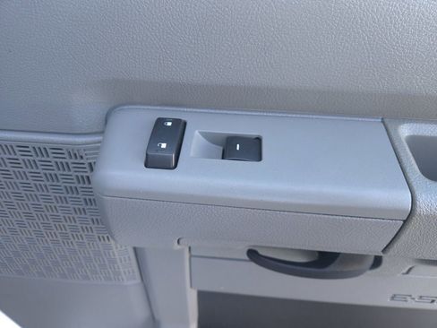 Used 2009 Ford E-250 and Econoline 250 image 16