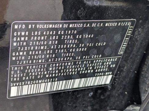 Used 2024 Volkswagen Taos SE image 25