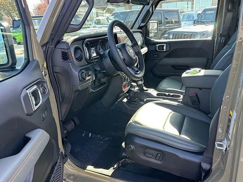 New 2026 Jeep Gladiator Mojave image 12