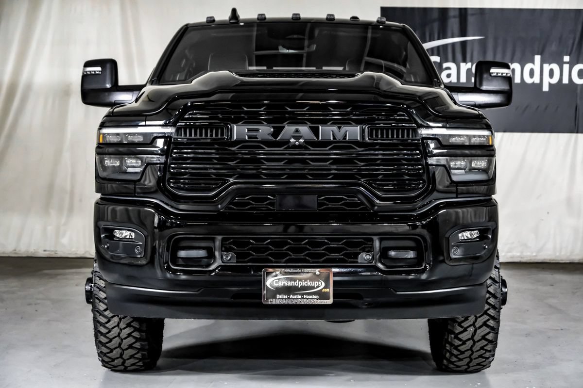 Used 2025 RAM 3500 Laramie AWD/4WD image 3