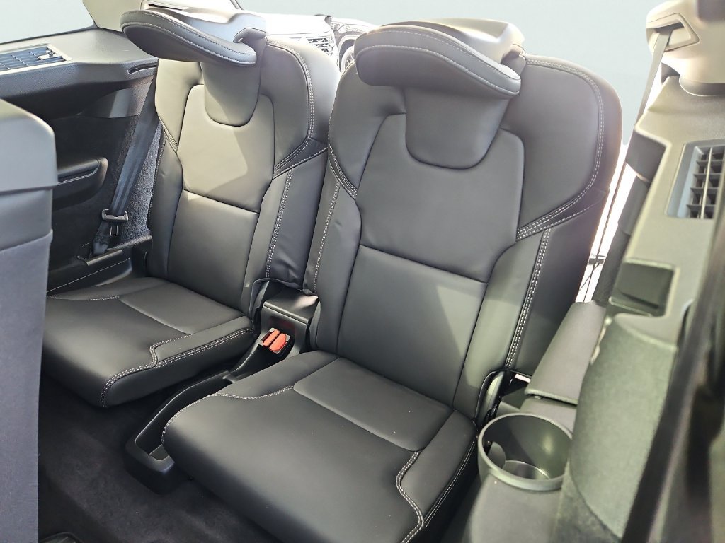Used 2024 Volvo XC90 B6 Ultimate w/ Lounge Package AWD/4WD image 37