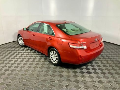 Used 2010 Toyota Camry image 10