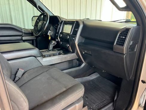 Used 2018 Ford F150 XLT w/ Equipment Group 302A Luxury AWD/4WD image 24
