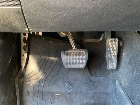 Certified 2022 Jeep Gladiator Willys image 17