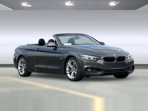 Used 2018 BMW 430i Convertible image 32