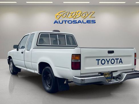 Used 1994 Toyota Pickup DX image 6