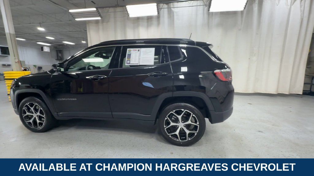 Used 2024 Jeep Compass Limited AWD/4WD image 7