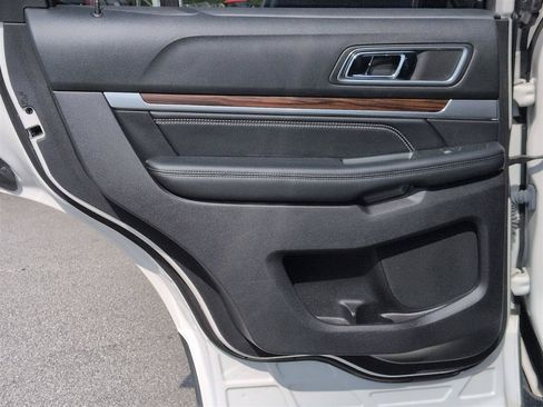 Used 2019 Ford Explorer Limited w/ Ford Safe & Smart Package AWD/4WD image 30