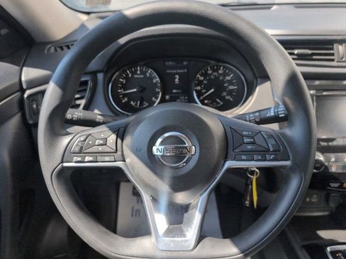 Used 2018 Nissan Rogue S AWD/4WD image 19