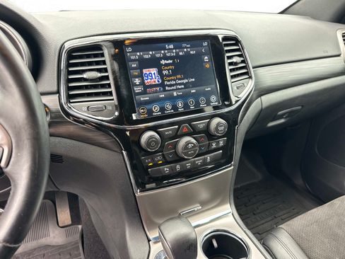 Used 2020 Jeep Grand Cherokee Altitude AWD/4WD image 26