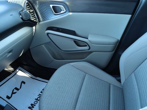 Used 2022 Kia Soul S image 14