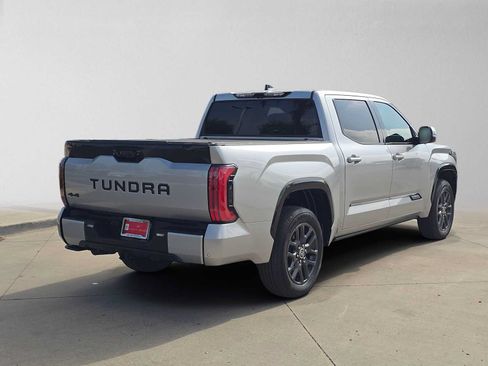 Used 2022 Toyota Tundra Platinum w/ Advanced Package AWD/4WD image 3