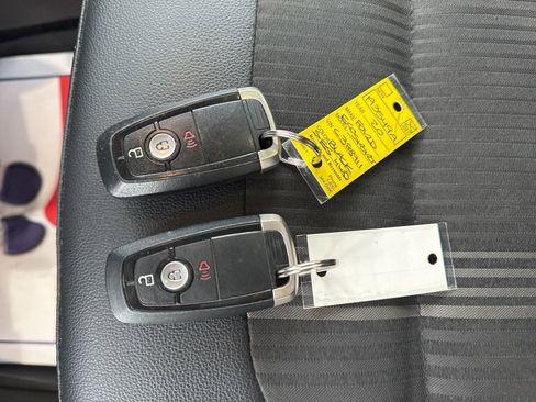 Certified 2020 Ford EcoSport SES AWD/4WD image 38