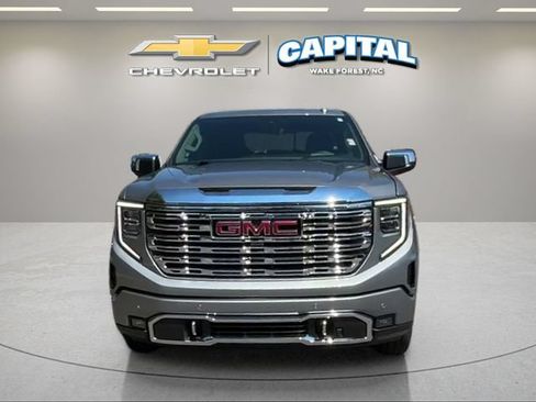 Used 2025 GMC Sierra 1500 Denali w/ Denali Reserve Package AWD/4WD image 8