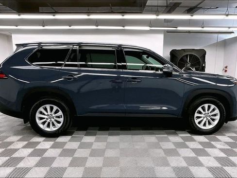 Used 2024 Toyota Grand Highlander FWD image 15