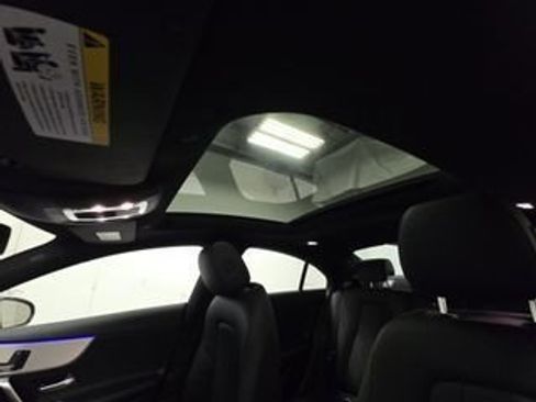 Used 2023 Mercedes-Benz CLA 250 w/ Premium Package image 5