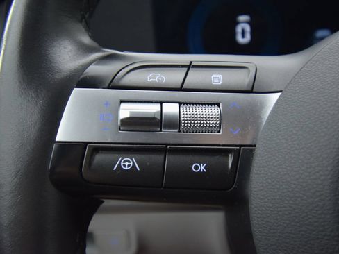 Used 2024 Hyundai Kona SEL FWD image 37