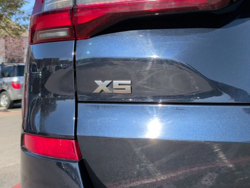 Used 2022 BMW X5 M50i w/ Executive Package image 11