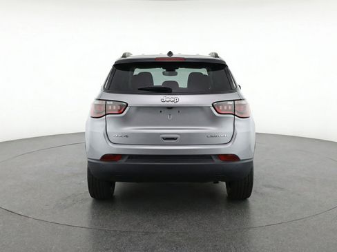 Used 2025 Jeep Compass Limited AWD/4WD image 7
