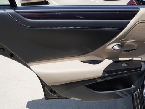 Used 2019 Lexus ES 350 w/ Premium Package FWD image 26