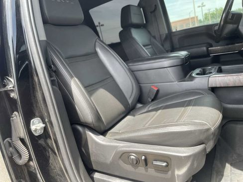 Used 2021 GMC Sierra 2500 Denali w/ Technology Package AWD/4WD image 30