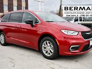 New 2026 Chrysler Pacifica Select FWD video 1