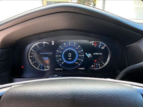 Used 2016 Cadillac Escalade Luxury AWD/4WD image 2