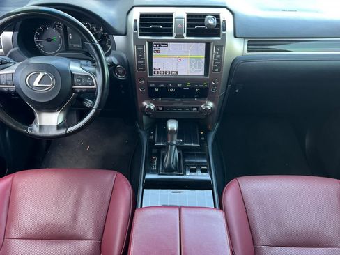 Used 2020 Lexus GX 460 Premium w/ Premium Package image 4