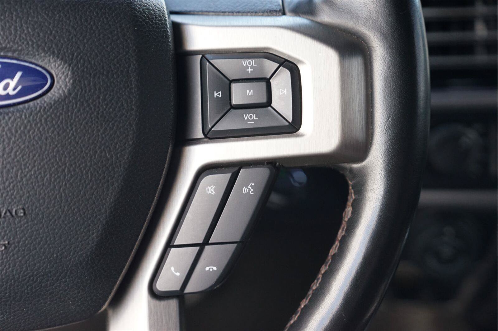 Used 2019 Ford F150 Platinum w/ Equipment Group 701A Luxury AWD/4WD image 24