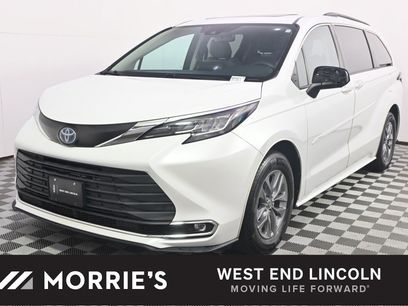 Used 2022 Toyota Sienna XLE