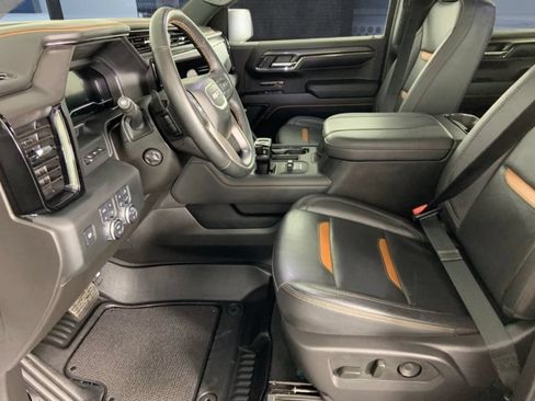 Used 2024 GMC Sierra 1500 AT4 w/ Technology Package AWD/4WD image 26