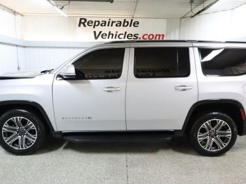 Used 2022 Jeep Wagoneer Series III image 1