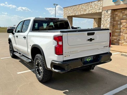 Certified 2024 Chevrolet Silverado 1500 ZR2 w/ Technology Package AWD/4WD image 3