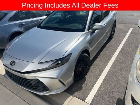 Certified 2025 Toyota Camry LE FWD image 1