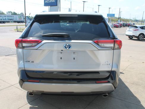 Used 2023 Toyota RAV4 SE w/ Convenience Package image 5