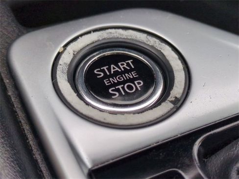 Used 2024 Nissan Sentra SR w/ SR Premium Package image 27