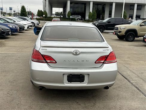 Used 2009 Toyota Avalon Limited image 6