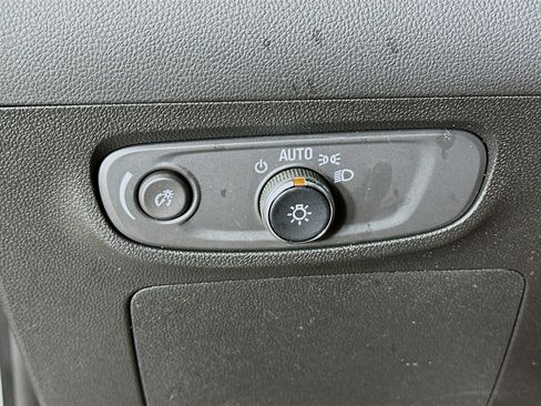 Used 2025 Buick Encore GX Preferred FWD image 17