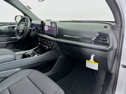 New 2026 Chevrolet Traverse LT FWD image 31