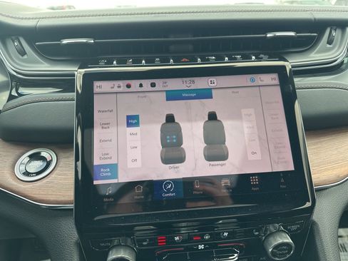 Used 2024 Jeep Grand Cherokee Summit w/ Luxury Tech Group V image 62