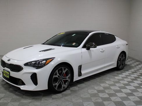 Used 2021 Kia Stinger GT2 image 3