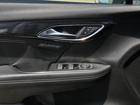 Used 2023 Buick Envision Essence AWD/4WD image 32