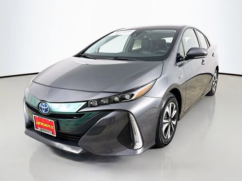 Certified 2019 Toyota Prius Prime Premium image 3