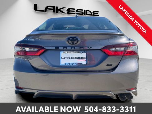 Used 2023 Toyota Camry SE image 5