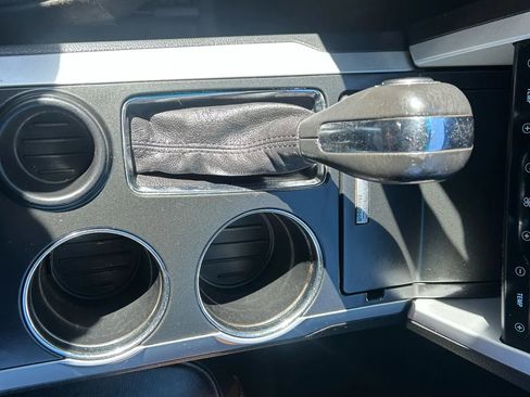 Used 2013 Ford Explorer Limited image 19