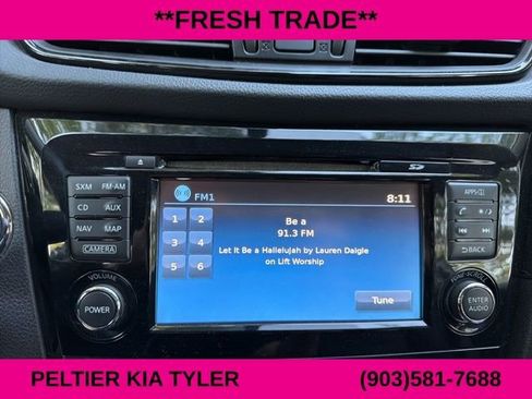 Used 2017 Nissan Rogue SV w/ SV Premium Package image 20