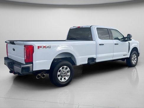 Used 2024 Ford F350 XLT w/ FX4 Off-Road Package image 10
