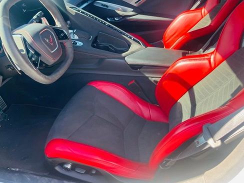 Used 2021 Chevrolet Corvette Stingray Premium Conv w/ Z51 Performance Package image 8